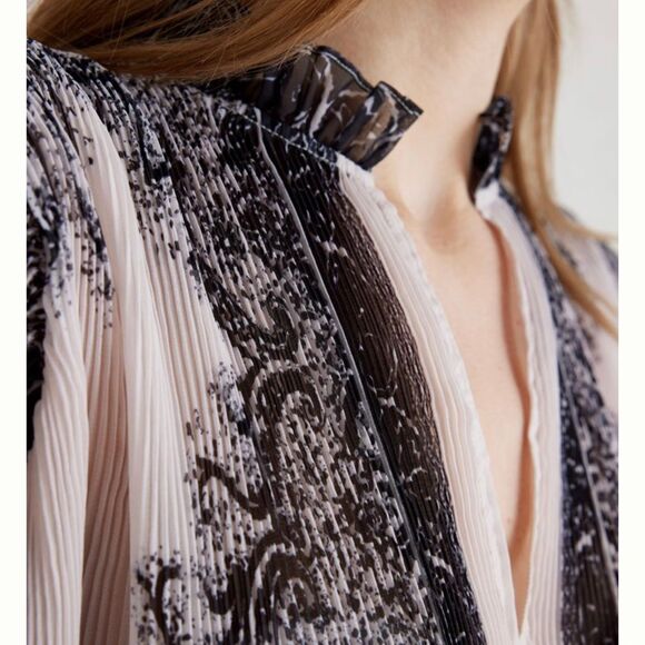 Anthropologie Black and Cream Blouse - Picture 4 of 15